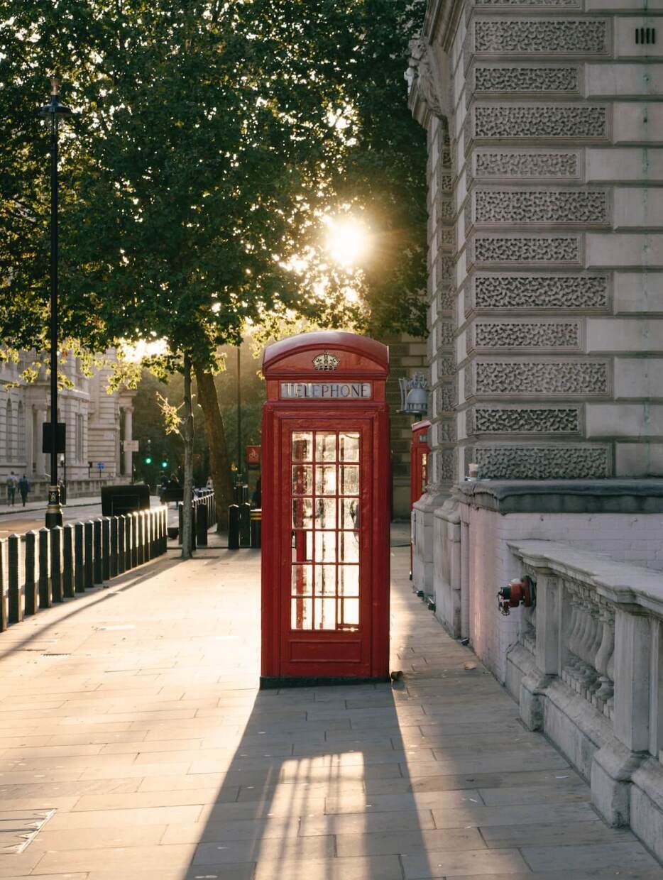 empty_street_phonebox